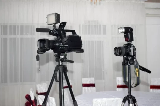 Fotograf/Cameraman pentru nunti,botezuri,evenimente